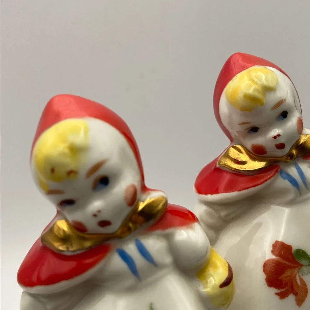 Vintage Hull Pottery Little Red Riding Hood Salt & Pepper Shaker Set of 2